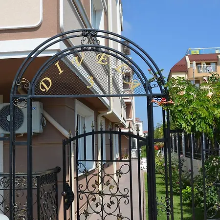 Divela 3 Апартаменти *